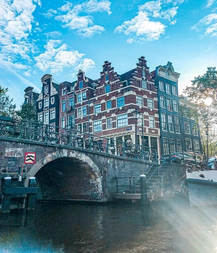 Hotel en barco Hotel Motorjacht At Ease Ámsterdam