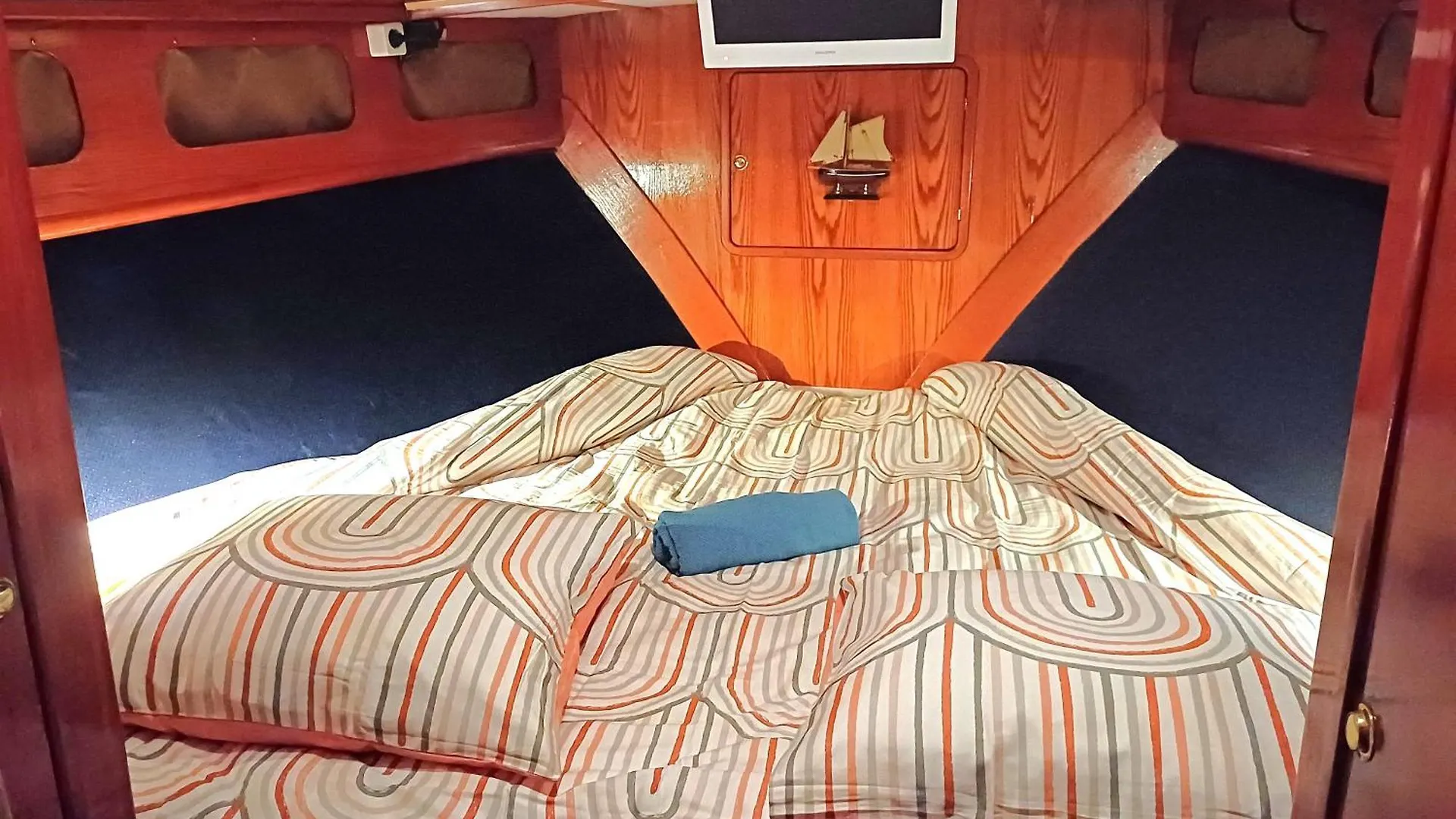 Hotel en barco Hotel Motorjacht At Ease Ámsterdam Países Bajos